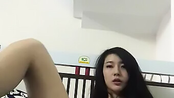 Singaporean Girl Gets Naughty In Hd Video